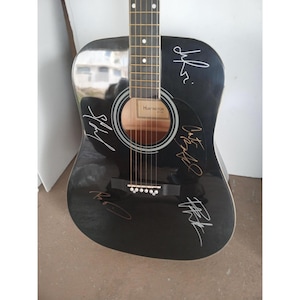 Guitarra acústica Huntington de 39 pulgadas firmada con prueba, de Dave Matthews, LeRoi Moore, Boyd Tinsley, Stephan Lessard y Carter Buford.