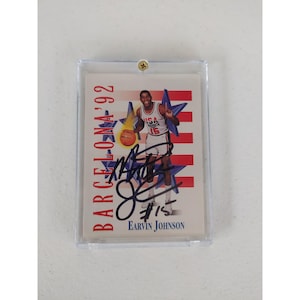 Tarjeta de baloncesto Skybox del Dream Team de los Juegos Olímpicos de EE. UU. de 1992 firmada con prueba de Earvin "Magic" Johnson