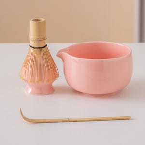 Set di ciotole per Matcha in ceramica rosa con beccuccio, frusta in bambù e porta Chasen Elegante set per tè Matcha da 450 ml