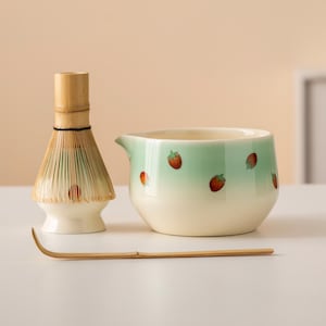Hand-painted Strawberry Ceramic Matcha Bowl Set with Spout Bamboo Whisk and Chasen Holder Green Matcha Tea Ceremonial Set 450ml