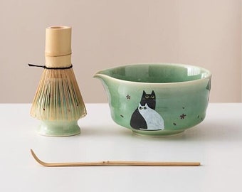 Hand-painted Cute Cat Ceramic Matcha Bowl Set with Bamboo Whisk and Chasen Holder Green Matcha Whisk Set 450ml