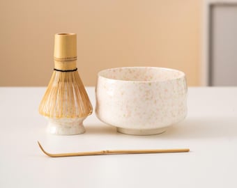Spotted Green Ceramic Matcha Bowl Set Bamboo Whisk and Chasen Holder Unique Matcha Tea Ceremony Set 480ml