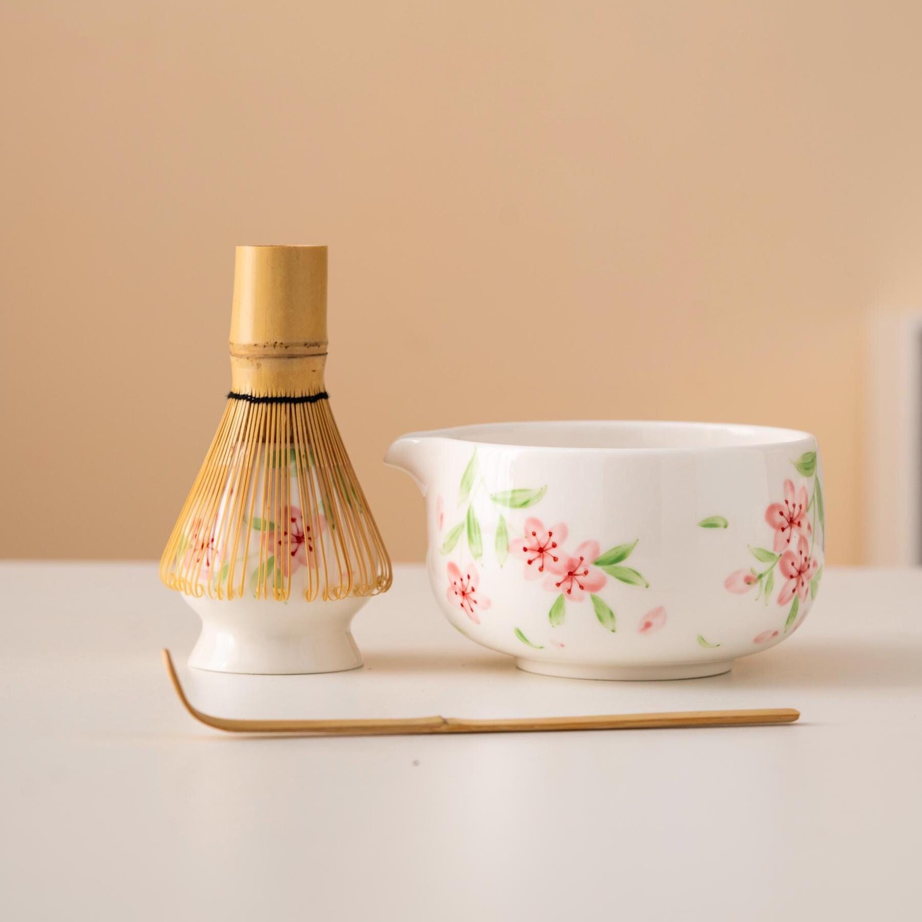 抹茶茶碗　桃の花 茶道具 抹茶茶碗 桃形 桃の花 絵、京焼 秋峰窯 中村良二作 - 茶道具