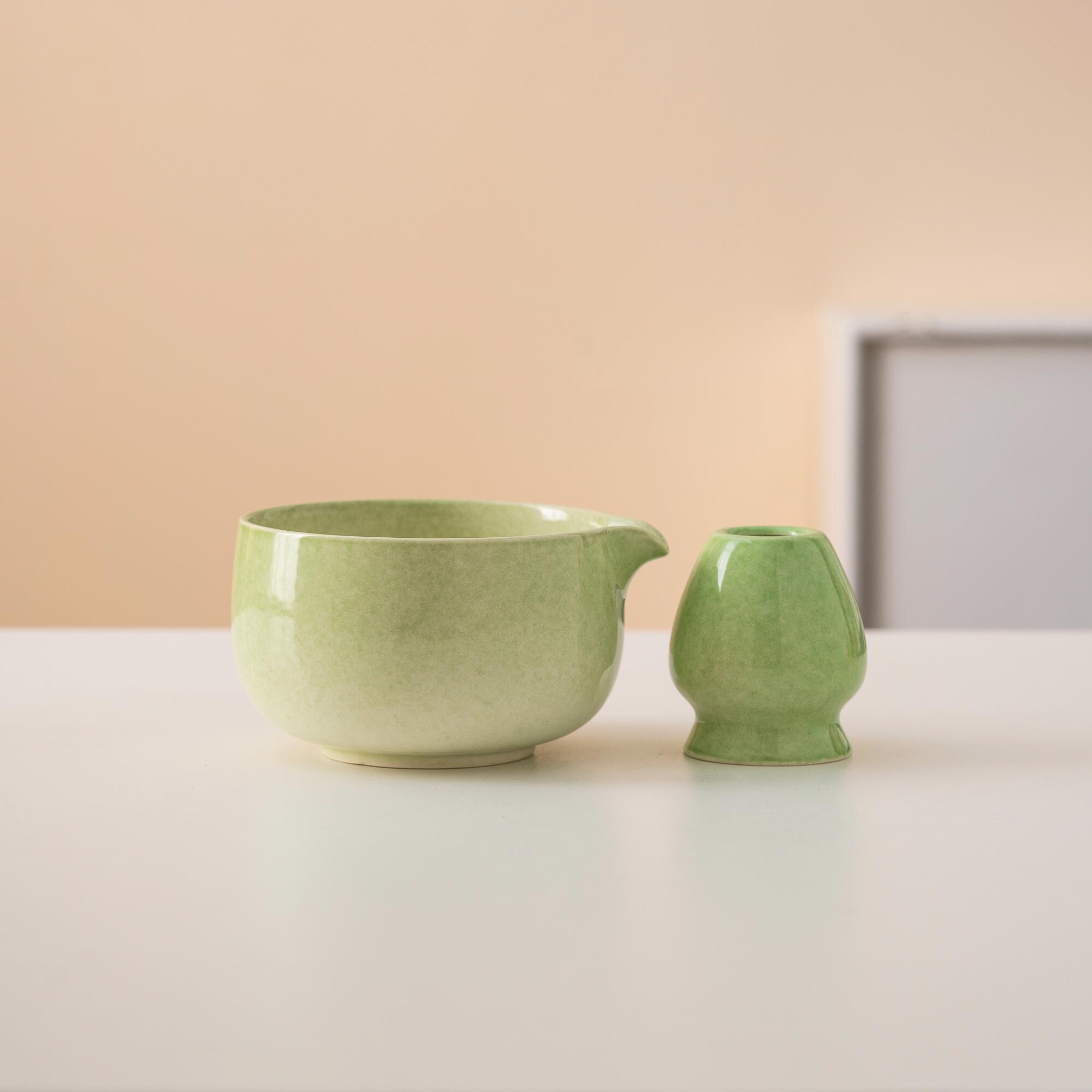 Set di ciotole per matcha in ceramica verde con beccuccio, frusta in bambù e porta chasen, set di fruste per matcha giapponesi da 450 ml - Italia