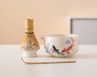Juego de cuencos de cerámica para matcha con forma de pez pintado a mano, con pico, batidor de bambú y soporte para chasen, juego de té matcha único de 450 ml