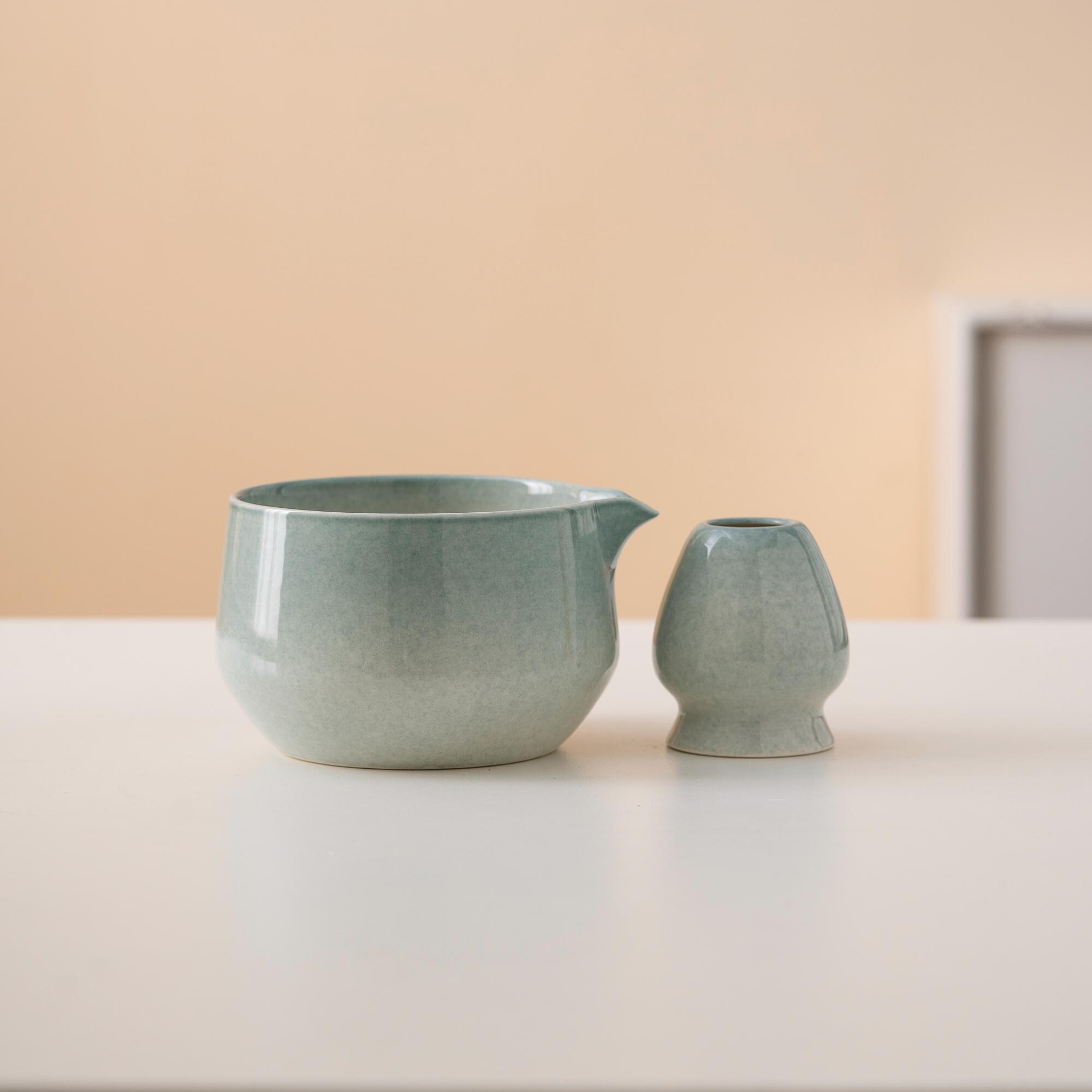 Blue Ceramic Matcha Bowl Set With Spout Bamboo Whisk and Chasen