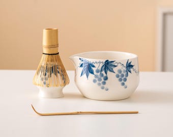 Handmålade druvor Keramik Matcha Skål Set med Pip Bambu Visp och Chasen Hållare Elegant Matcha Visp Set 450ml