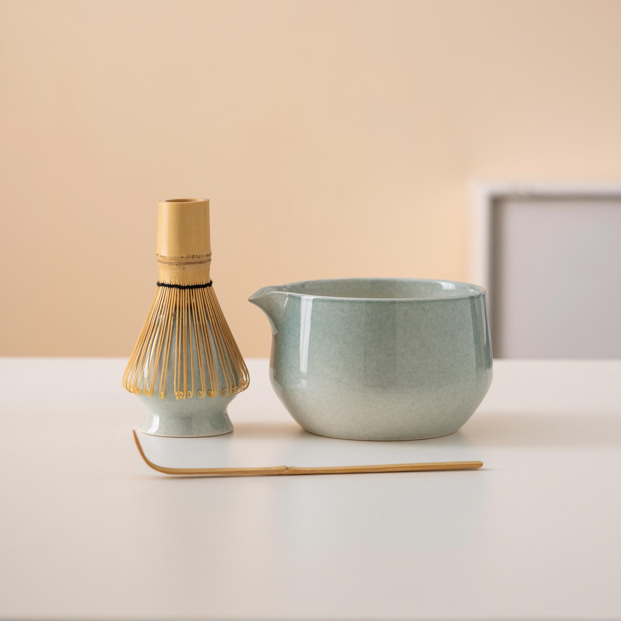 Blue Ceramic Matcha Bowl Set With Spout Bamboo Whisk and Chasen