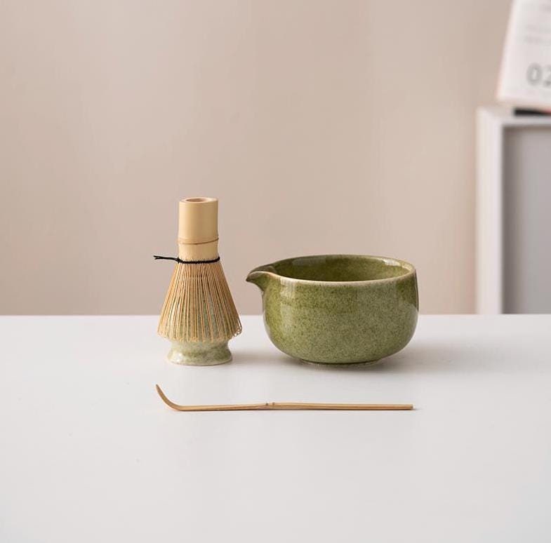 茶盌　茶碗　茶道具　matchabowl Green Ceramic Matcha Bowl Set With Spout Bamboo Whisk and Chasen