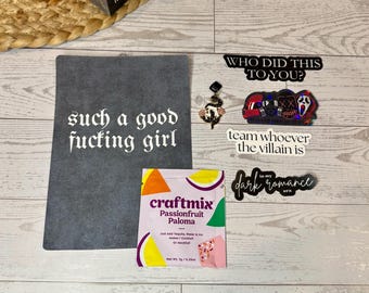 Spicy Blind Date with a Kindle | Personalized Set, Bookless Date for Smut Readers