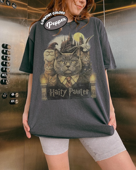 Hairy Pawter Retro 90s Cat Wizard Shirt – Funny Vintage-Style Comfort Colors® Tee, Fantasy Wizard School Graphic, Book Lover Gift