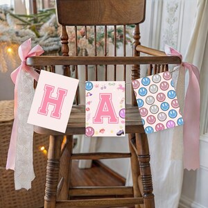 Let's Party Birthday Girlande, Varsity Preppy Patch Brief Banner, Retro Groovy Girl Pink Decor, bearbeitbare Vorlage, druckbare Wimpelkette, D12