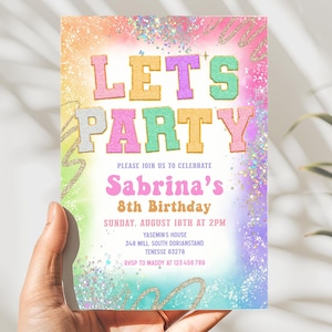 Convite de aniversário editável com patch universitário, convite "Vamos festejar" para garota fashion e preppy com glitter, modelo faça-você-mesmo para download instantâneo, D249