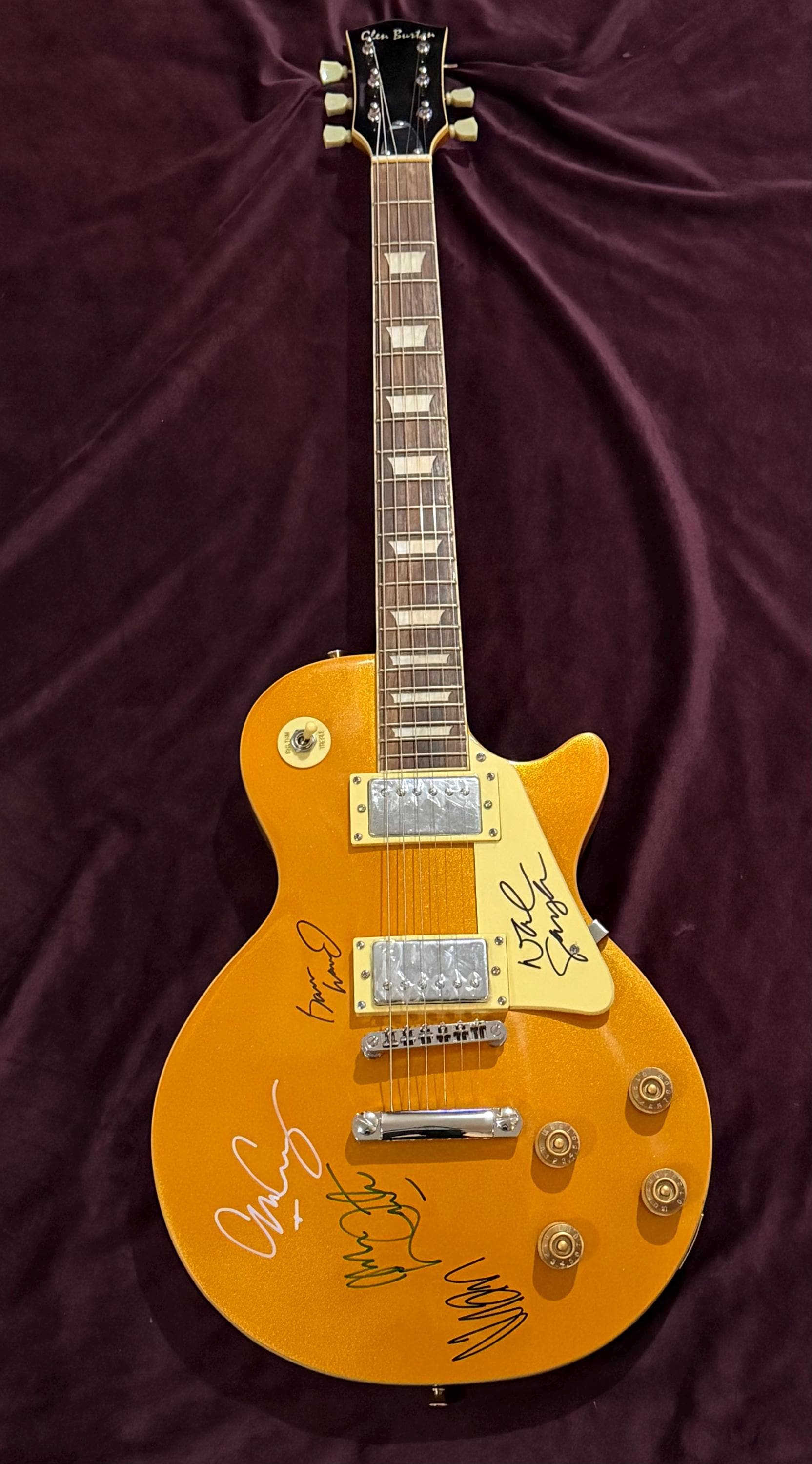 Noel gallagher autograph - Etsy 日本