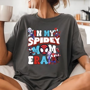 In meinem Spidey Mom Era Shirt, Disney Spider Mama T-Shirt, Spinnen Mama Shirt, lustiges Muttertags Shirt, Spinnen Frauen T-Shirt