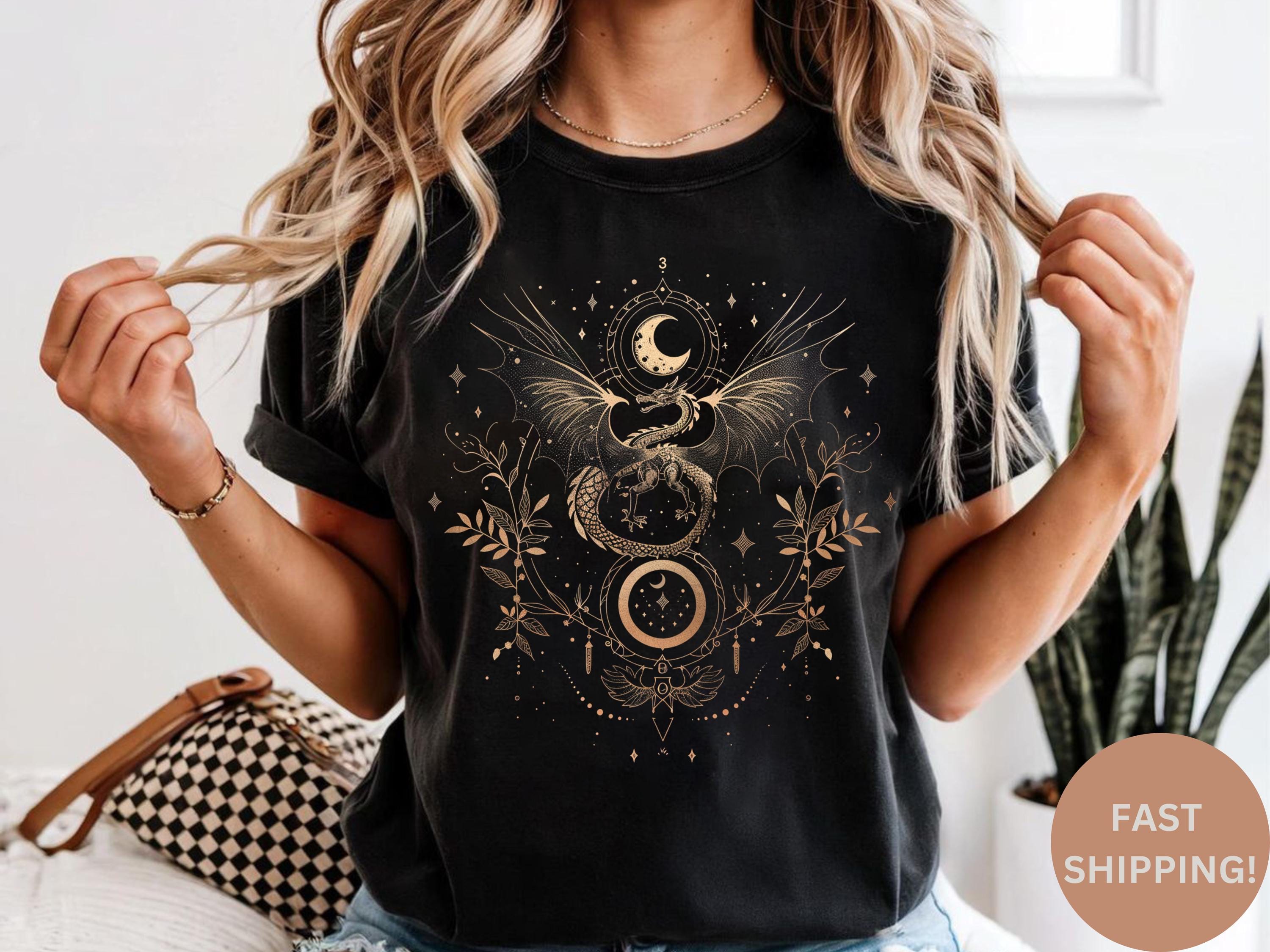 Celestial Dragon Moon Phase T-Shirt: Hexenhaftes Boho T-Shirt