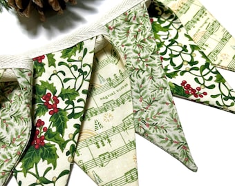 Bandeirinhas natalinas vintage, faixa triangular de tecido, decoração para lareira, guirlanda natalina verde e branca, partituras musicais, azevinho, 9 bandeirinhas.