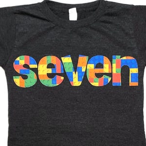 Camiseta de cumpleaños con bloques de construcción para niños, bloques de construcción, ladrillos de construcción, letras minúsculas, manga corta, elige talla y número