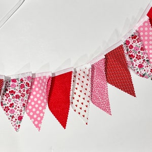 Valentines Day Decor, Pink Red White Pennant Bunting, Valentines Garland, fabric pennant banner, 10 flags