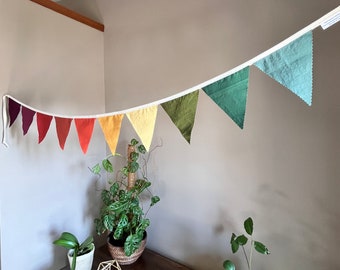 Guirnalda de banderines arcoíris estilo boho, banderines de tela, decoración para dormitorio, guirnalda triangular, 10 banderines de colores lisos, boda de otoño, tamaño estándar o mini.