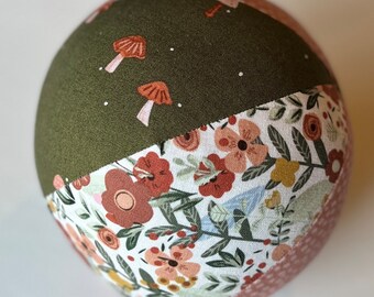 Woodland Mushrooms Cloth Ball, Fabric Jingle Bell Ball, Handmade Kids Toy, Indoor Toy, Baby Girl Gift, Baby Shower Gift, 1st Birthday