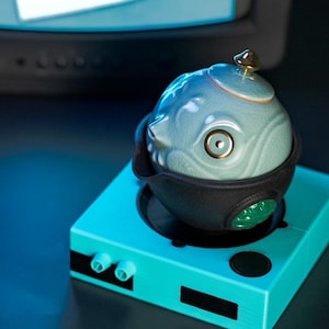 青衣  Wエンジン超リアルレプリカ ― 景徳鎮「氷翡翠」磁器急須＆金彩茶杯セット | 瓷都コレクティブル