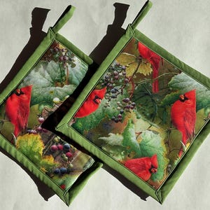 Cardinals in the Vineyard with Medium Green Potholders, Cardinal Pot Holders, Cardinal Hot Pads, Hot Mats, Grape Potholders, Cardinal Decor