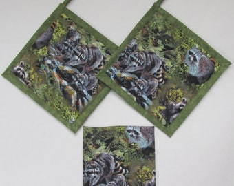 Raccoon Potholders, Raccoon Pot Holders, Raccoon Jar Opener, Raccoon Kitchen Decor, Fabric Potholders, Raccoon Hot Pads
