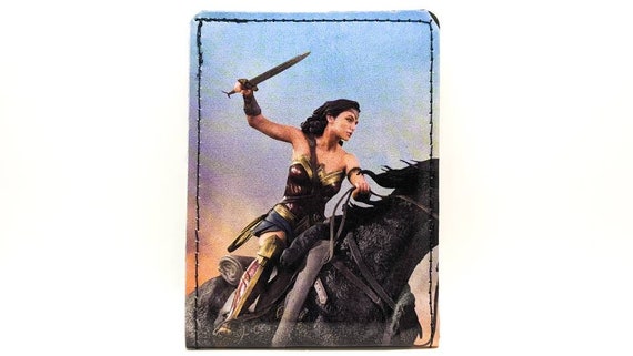 Cartera de la Mujer Maravilla Monedero de comic Estatua de la Mujer Maravilla Etsy Espana