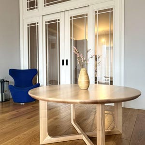 Minimalist Round Coffee Table – Solid Ash Wood