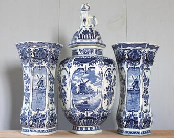 BOCH Delft Blue vases