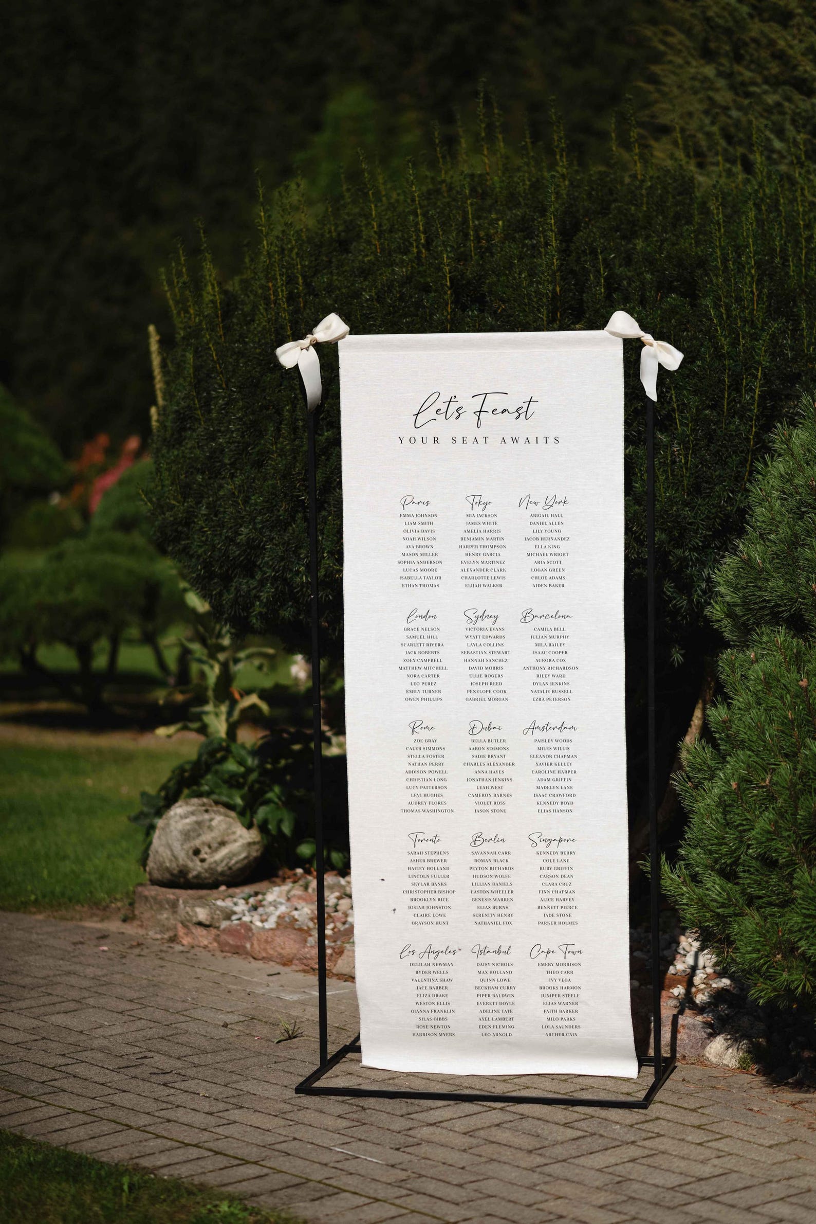 Round Table Plan Sign Personalised Linen Wedding Seating Plan Banner – Elegant Fabric Table ...