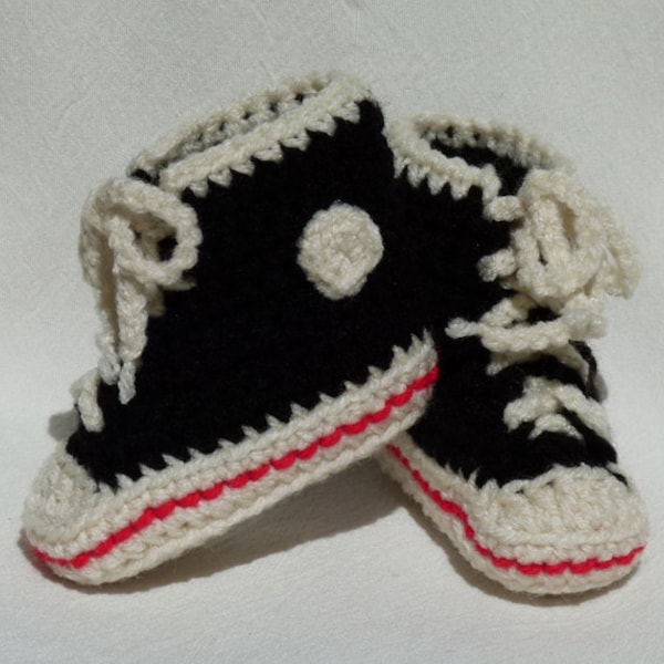Botines de bebé de ganchillo Zapatillas altas Baby Chucks elige una talla Negro y blanco roto
