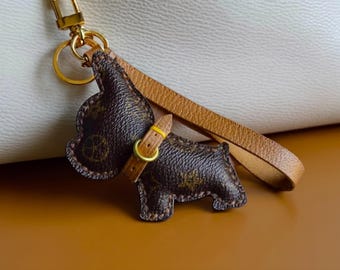 Leren puppysleutelhanger | Designer-tasbedel, handgemaakt