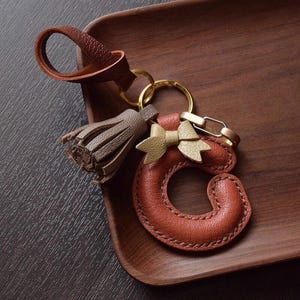 Llavero con letras de cuero personalizado / Llavero con letras de lujo personalizado para bolso de diseñador, bolso de mano, bolso de lona / llavero / dije para bolso