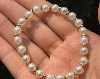 Pulsera de perlas y oro laminado de 14k hecha a mano, NO SE DESPRENDE