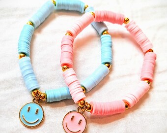 Pulsera hecha a mano con carita sonriente - Cuentas chapadas en oro de 14k, no se deslustra.