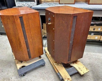 Vintage JBL Stereo Speakers D131