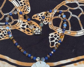 Flower pendent Crystal necklace