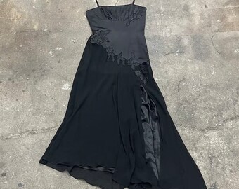 1990s Y2k BCBG Maxazria corset milkmaid bust black silk dress w floral appliqués and large slit at front size xs