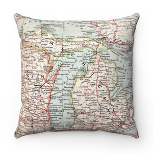 Michigan Map Pillow - Michigan Wedding Gift - Michigan Pillow - Michigan Housewarming Gift - Michigan Airbnb - Michigan Realtor Gift