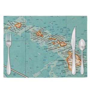 Hawaii Map Placemats - Hawaii Placemat Set - Hawaii Airbnb Decor - Hawaii Kitchen - Hawaii Vacation Rental - Hawaii  Wedding Gift