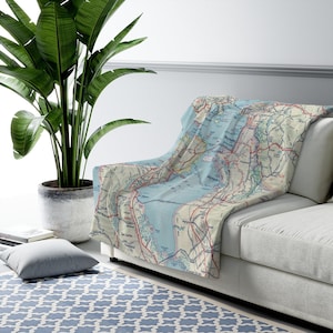 San Francisco Bay Map Blanket – Soft Fleece Throw with Vintage California Map – Cozy West Coast Décor – Gift for Bay Area Lovers
