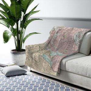 New York City Map Blanket - New York Map - Brooklyn Throw Blanket - Manhattan Housewarming Gift - New York City Lap Blanket