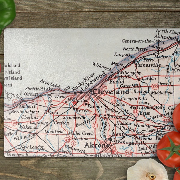 Cleveland Ohio Map Cutting Board - Cleveland Charcuterie Board - Cleveland Cheese Board - Cleveland Airbnb Decor - Cleveland Realtor Gift