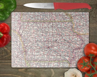 Iowa Map Cutting Board - Iowa Map Charcuterie Board - Iowa Gift - Iowa Kitchen - Iowa Airbnb