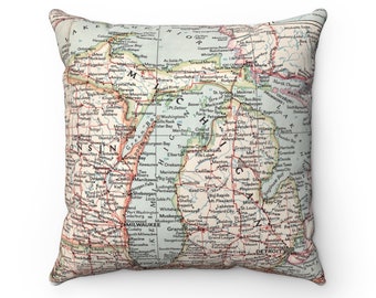 Michigan Map Pillow - Michigan Wedding Gift - Michigan Pillow - Michigan Housewarming Gift - Michigan Airbnb - Michigan Realtor Gift