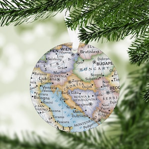 Croatia Map Ornament - Croatia Ornament - Croatia Gift - Croatia Christmas Ornament - Croatia Vacation - Croatia Trip - Croatian Gifts