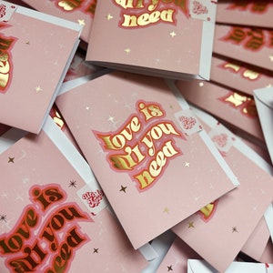Carte de voeux « Love Is All You Need » en feuille d'or