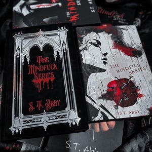 Exclusive Custom Edition Book Box - The Mindf*ck Series - S.T. Abby - Sprayed Edge Special Edition - Dark Romance - Rebound Books